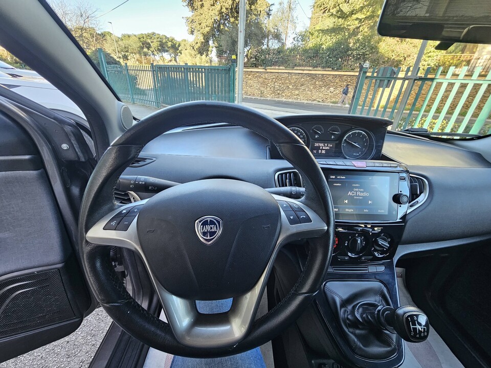 Lancia Ypsilon GOLD Elettrica / Benzina