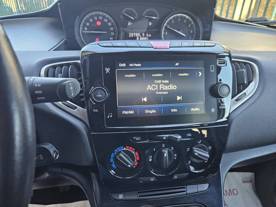 Lancia Ypsilon GOLD Elettrica / Benzina