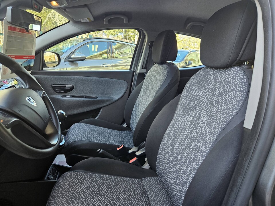 Lancia Ypsilon GOLD Elettrica / Benzina