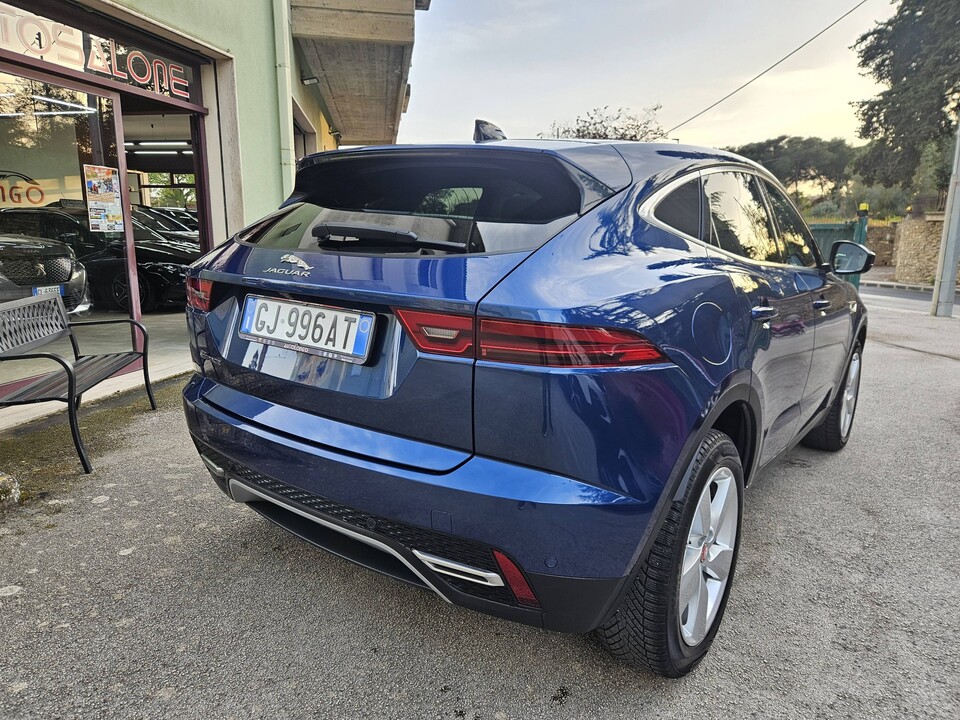 Jaguar E-Pace SE R-DYNAMIC Ibrida