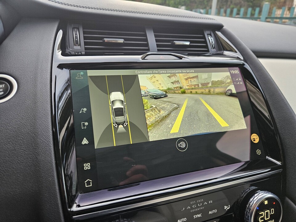 Jaguar E-Pace SE R-DYNAMIC Ibrida