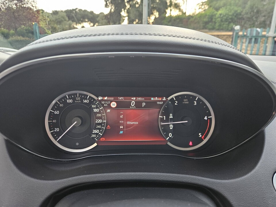 Jaguar E-Pace SE R-DYNAMIC Ibrida