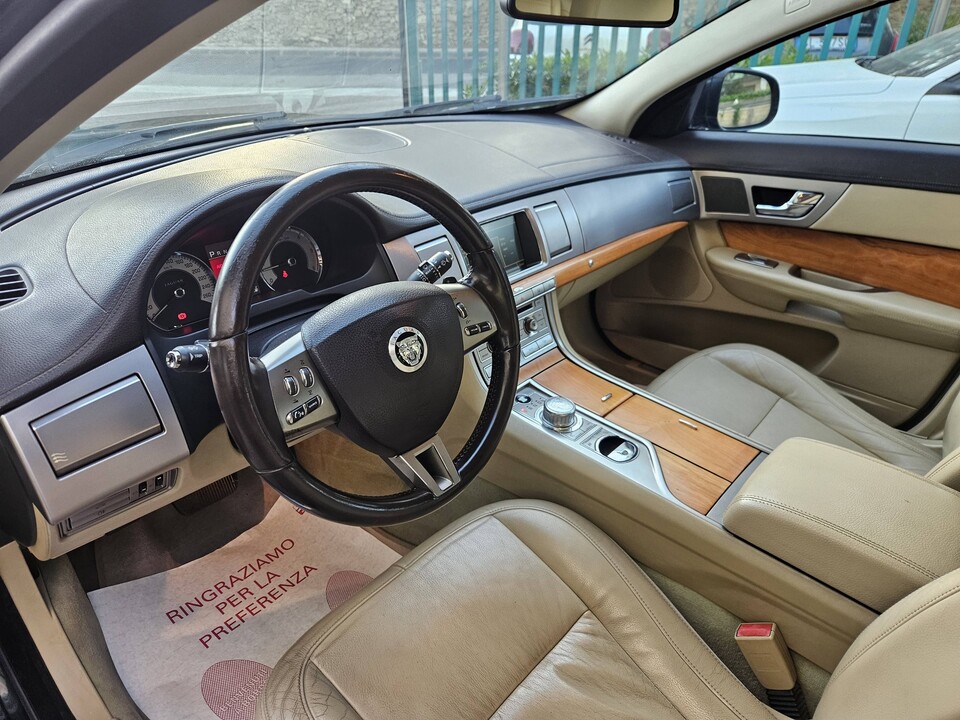 Jaguar XF LUXURY Diesel