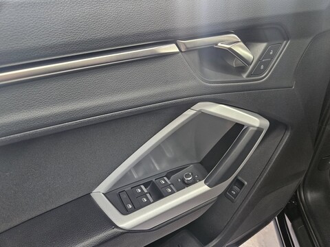 Audi Q3 S- LINE Diesel