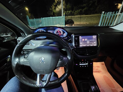 Peugeot 2008 ALLURE Diesel