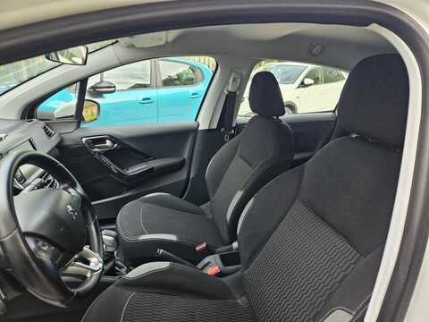 Peugeot 208 bluhdi Diesel