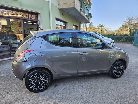 Lancia Ypsilon GOLD Elettrica / Benzina