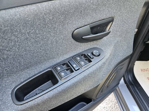 Lancia Ypsilon GOLD Elettrica / Benzina