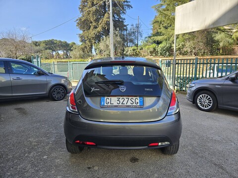 Lancia Ypsilon GOLD Elettrica / Benzina