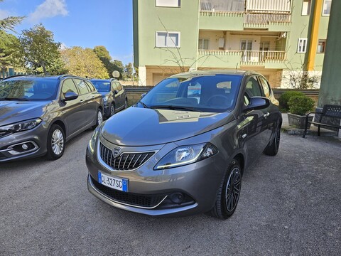 Lancia Ypsilon GOLD Elettrica / Benzina