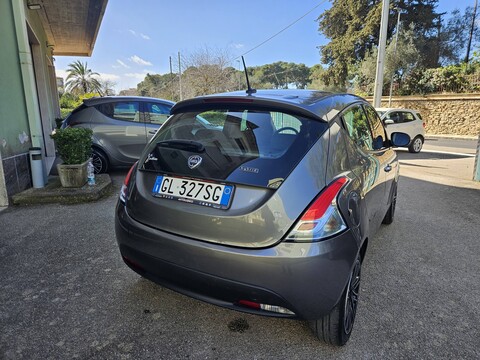 Lancia Ypsilon GOLD Elettrica / Benzina
