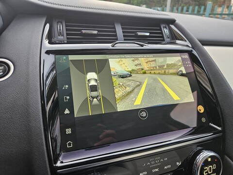 Jaguar E-Pace SE R-DYNAMIC Ibrida