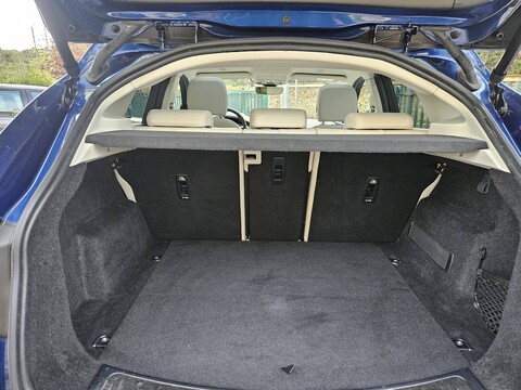 Jaguar E-Pace SE R-DYNAMIC Ibrida