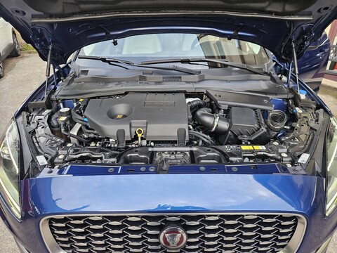 Jaguar E-Pace SE R-DYNAMIC Ibrida