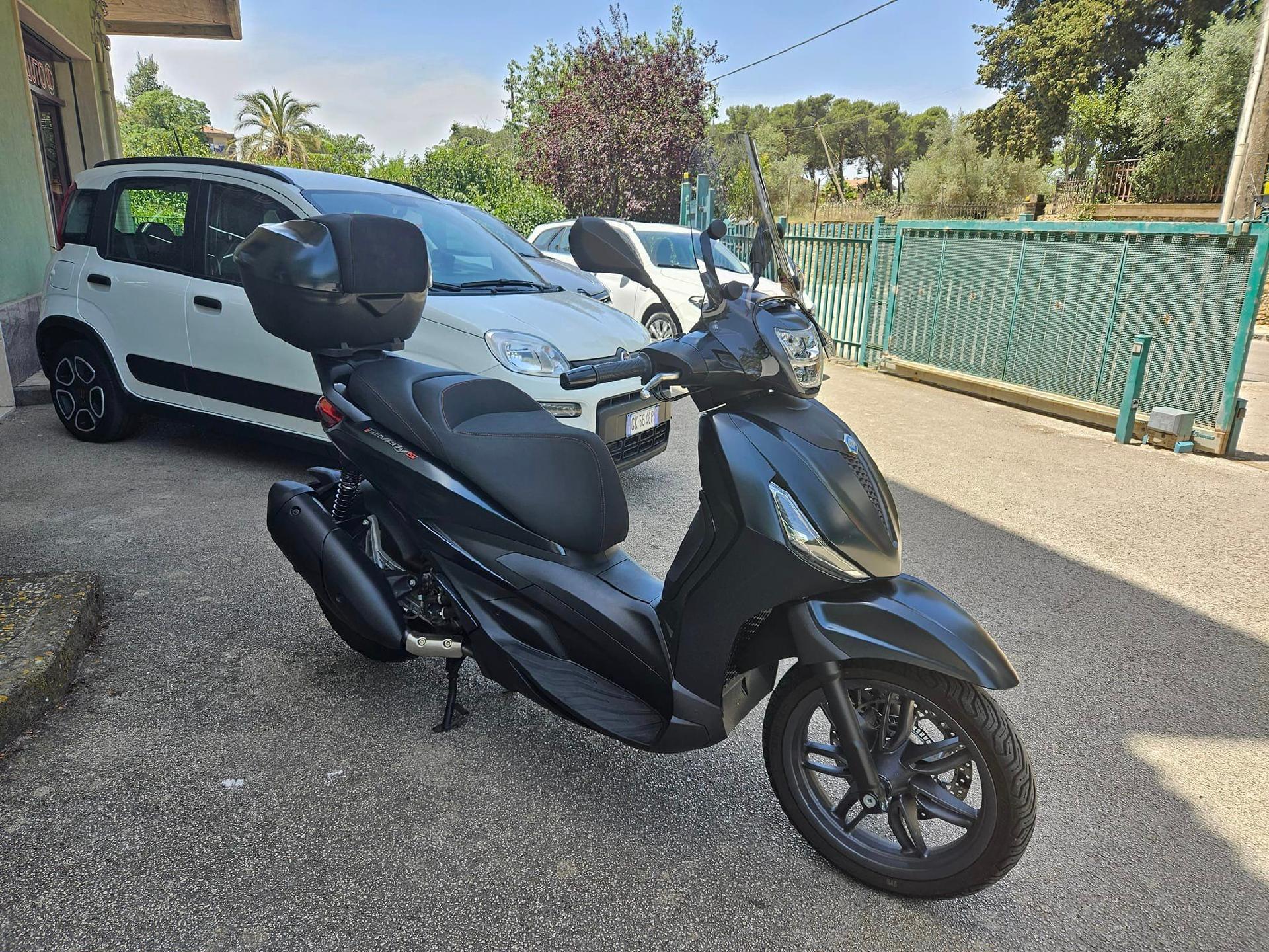Piaggio Beverly Deep Black BEVERLY 300 S
