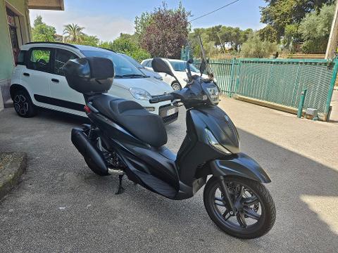Piaggio Beverly Deep Black BEVERLY 300 S