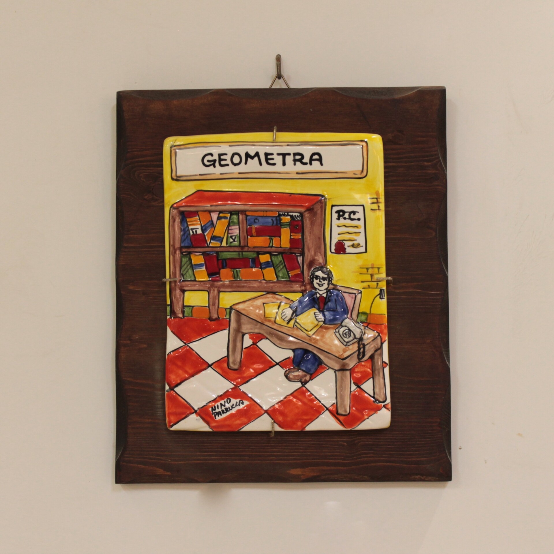 Targhe Mestiere a rilievo in ceramica e legno - Art.80/a Nino Parrucca