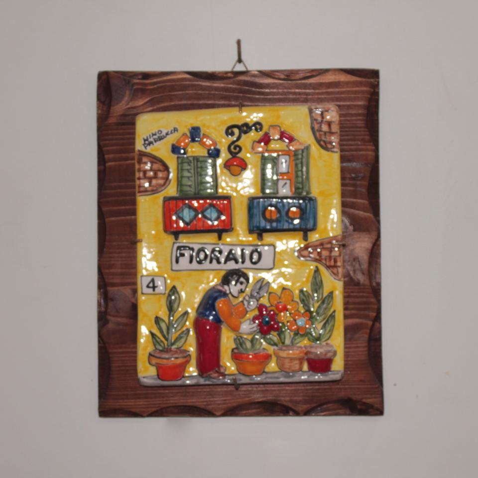 Targhe Mestiere a rilievo in ceramica e legno - Art.80/a Nino Parrucca