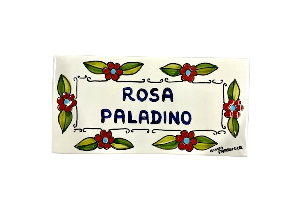 Piastrella personalizzata fiori arancio fondo bianco Nino Parrucca in ceramica