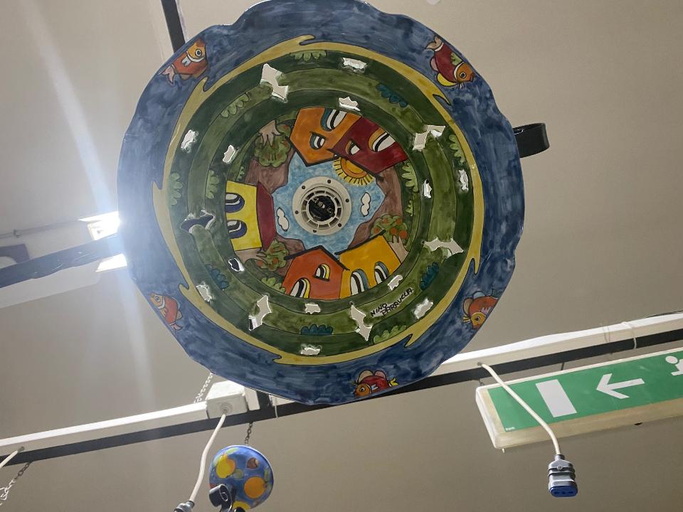 Lampadario con ciotola in ceramica e catena - diverse  misure Nino Parrucca