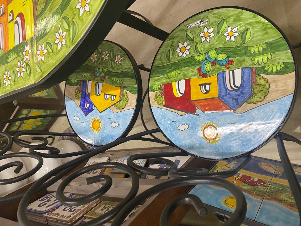 Tavolo cm.120x80 e/o Sedie  Paesaggio di casette con margherite NINO PARRUCCA