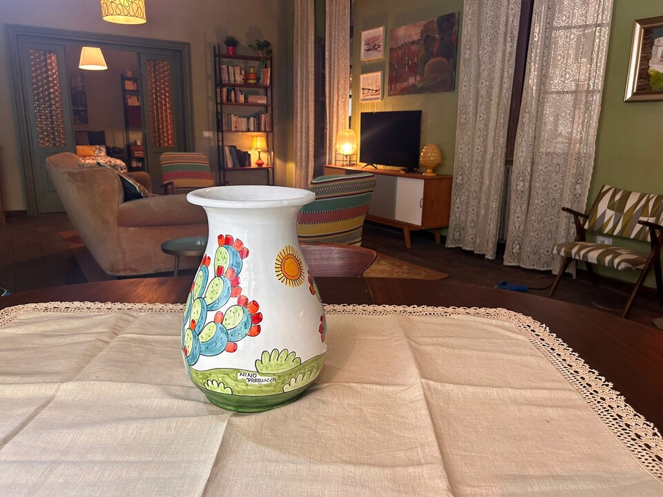 Fioriera varie misure decoro Pale di Fichi d'india fondo bianco Nino Parrucca in ceramica