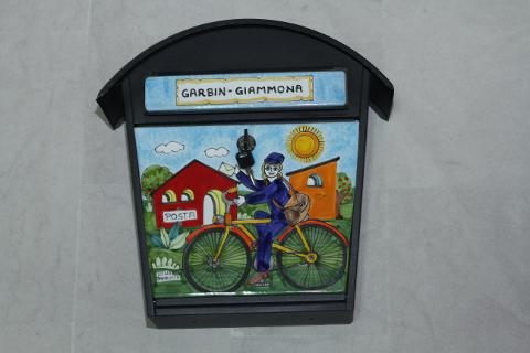 Cassetta Postale Personalizzata Nino Parrucca