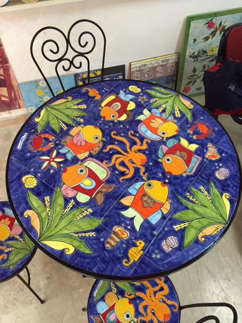 Tavolo rotondo d.cm.100 - Fondale Marino Blu Nino Parrucca in ferro e ceramica