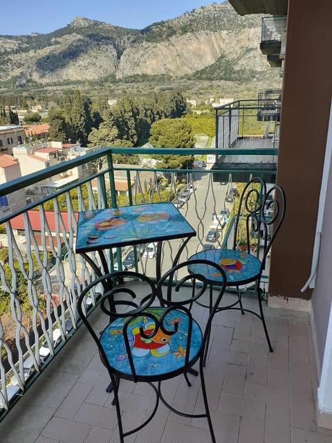 Set tavolo quadrato e sedie da giardino - Fondale marino Nino Parrucca