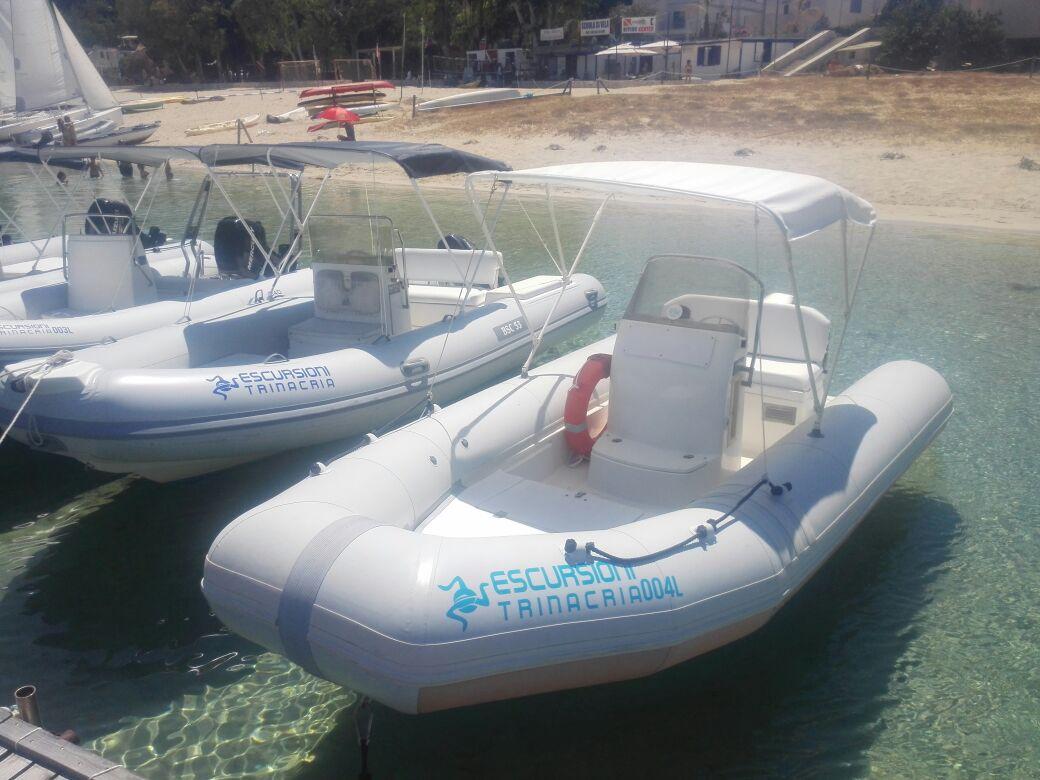 Noleggio Gommone a San Vito Lo Capo: BAT 490 CON suzuki 40/60  4 TEMPI, MAX 4 PERSONE.