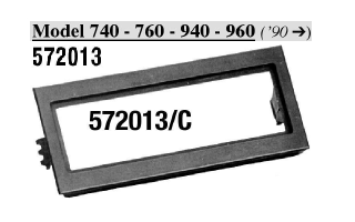 MASCHERINA NERA AUTORADIO VOLVO 740/760/940/960 '90> MECATRON