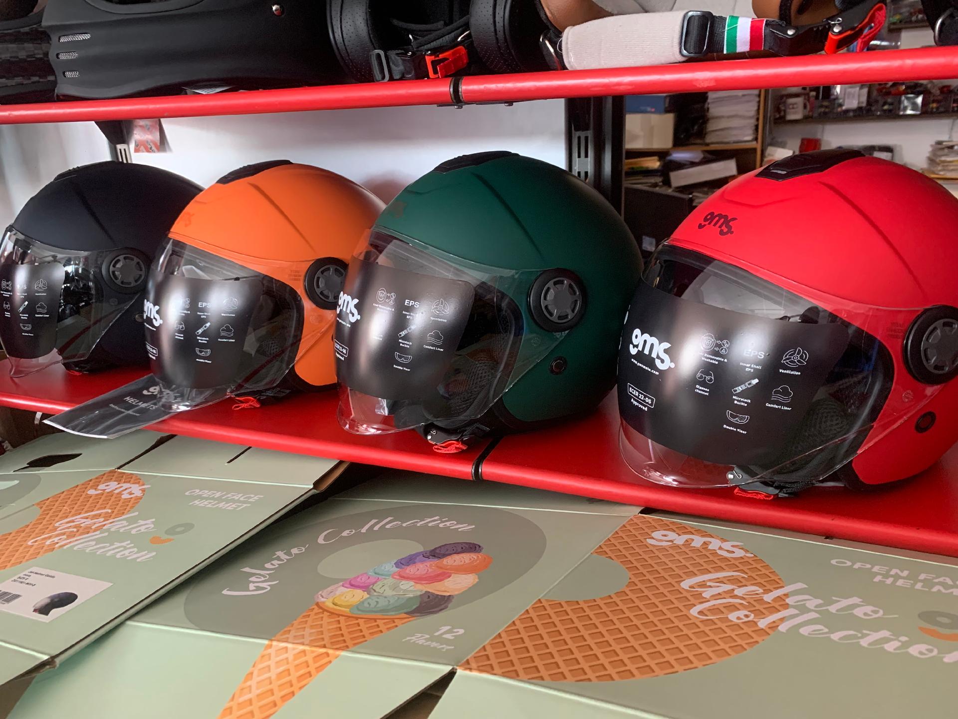 Collezione caschi GELATO