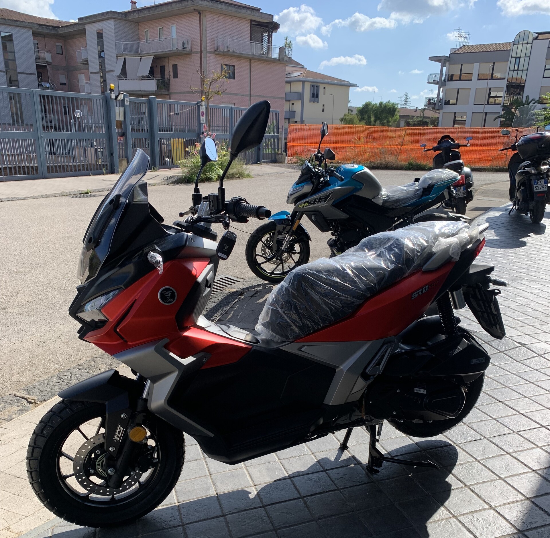 Zontes 125 D Voge Sfida SR1 125 adv