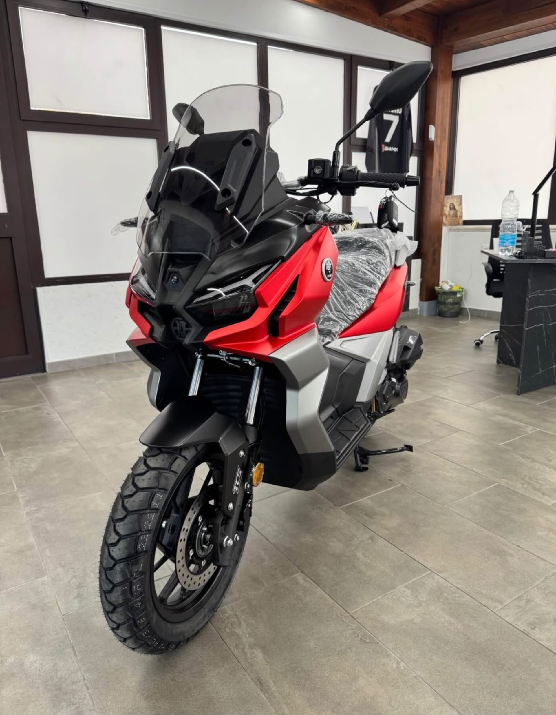 Zontes 125 D Voge Sfida SR1 125 adv