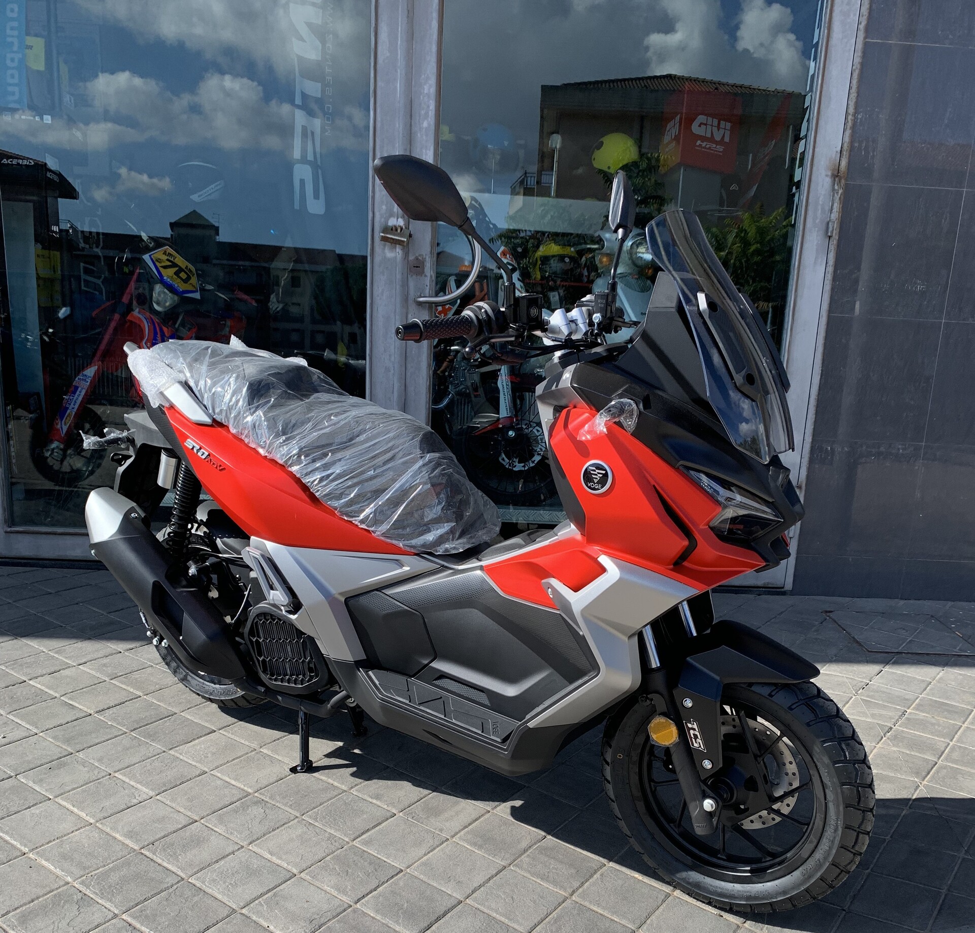 Zontes 125 D Voge Sfida SR1 125 adv