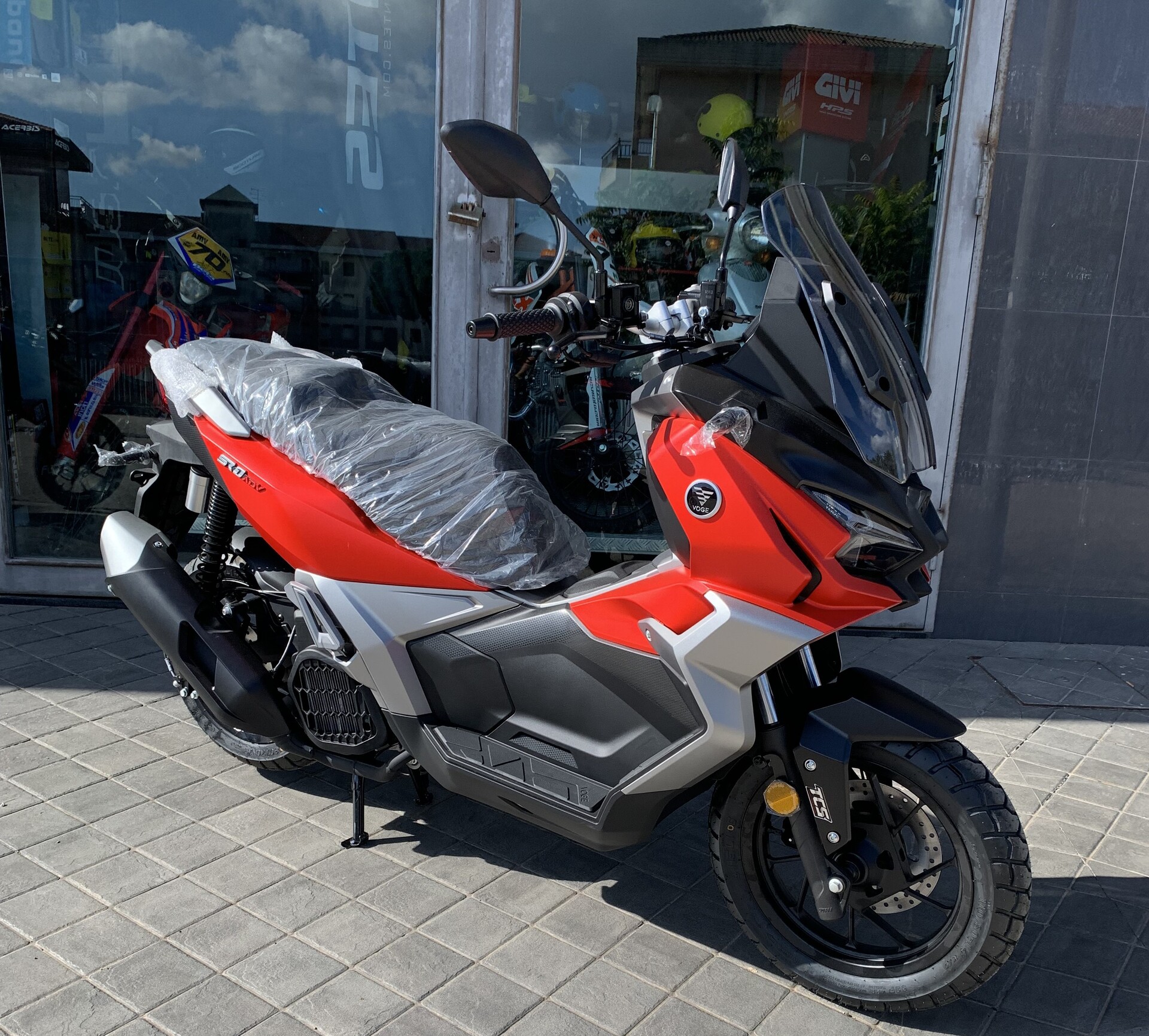 Zontes 125 D Voge Sfida SR1 125 adv