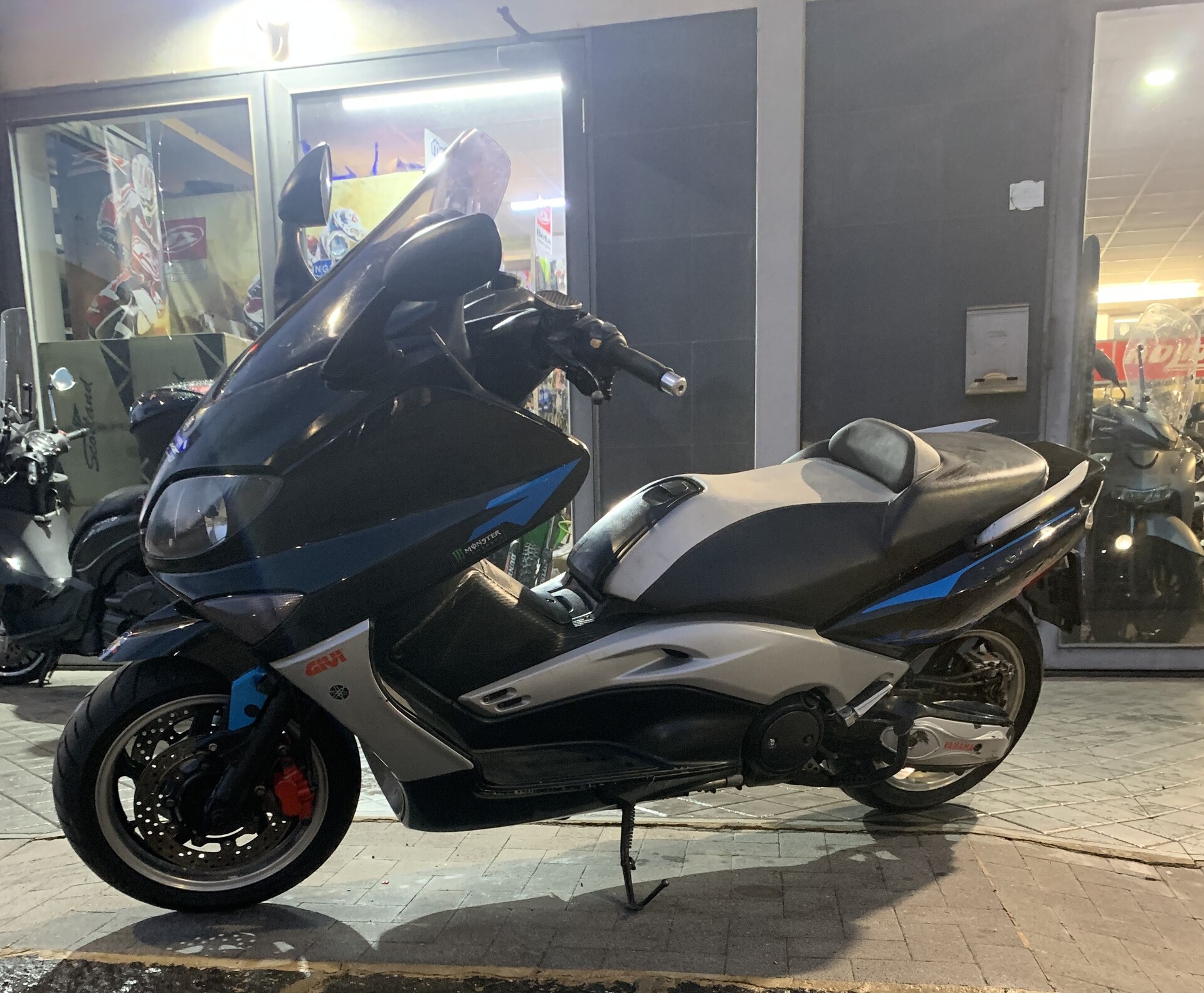 Yamaha tmax / abs