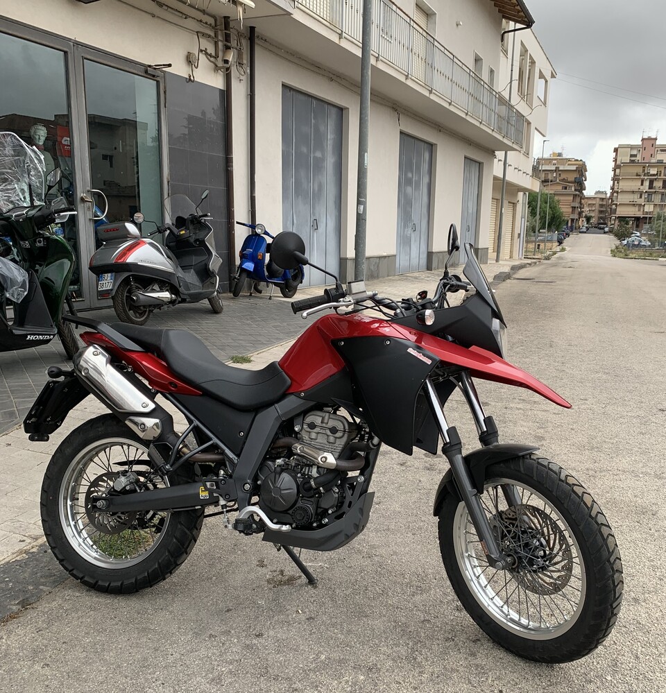 Derbi senda
