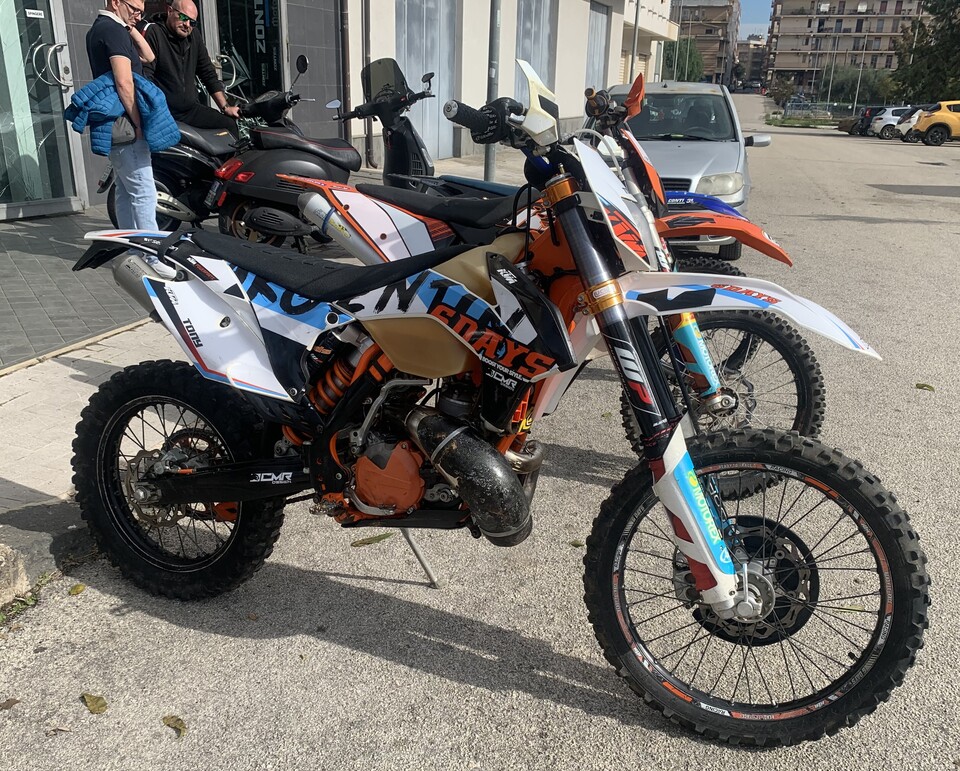 KTM exc six days