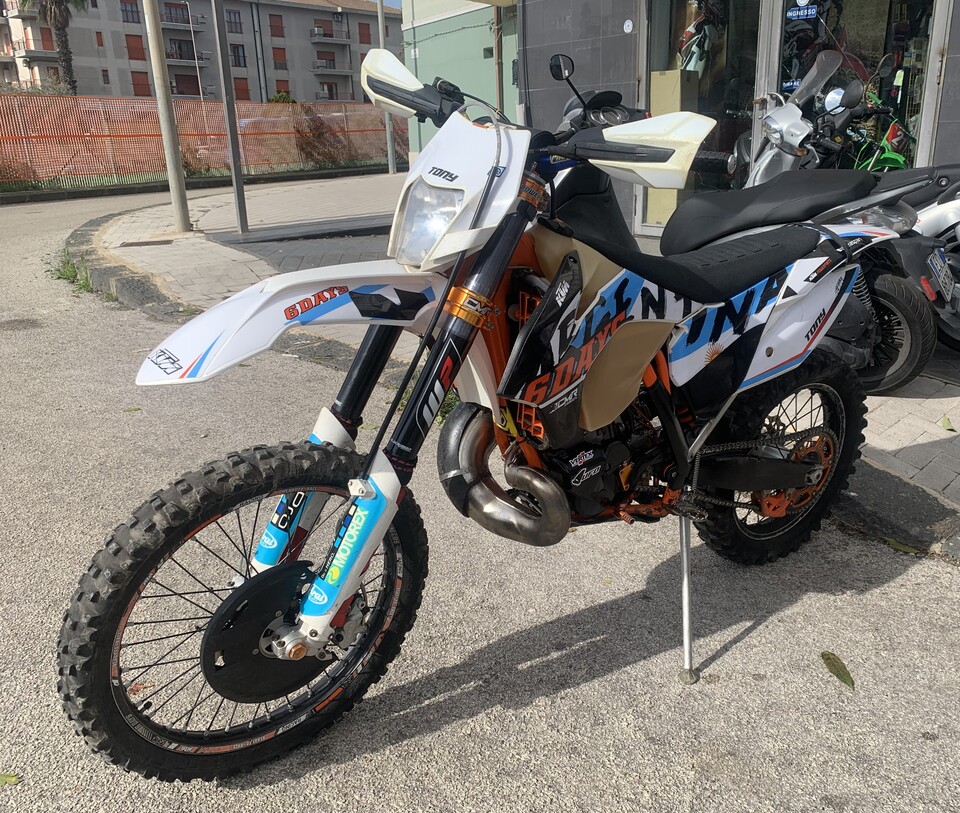 KTM exc six days