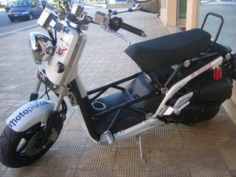 KSR Moto Epico