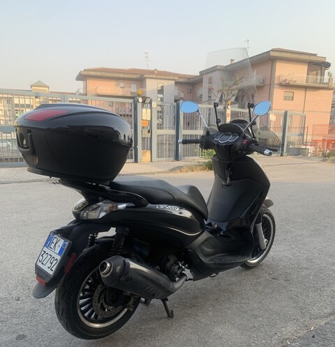Piaggio Beverly Deep Black police