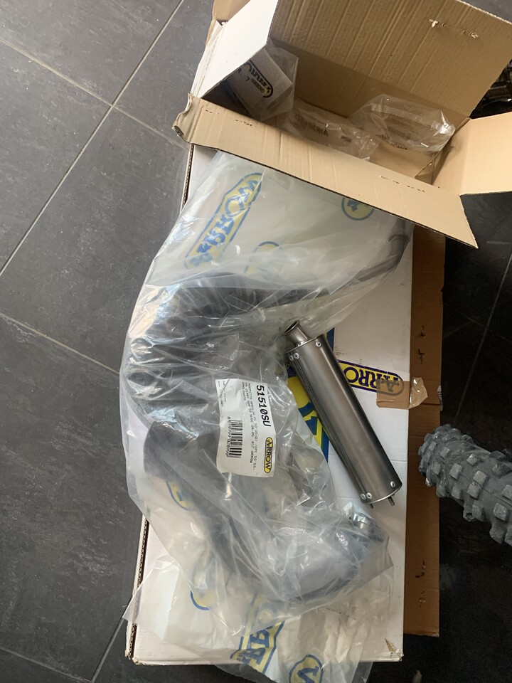 Scarico Completo Arrow Aprilia Derbi 50 Stradale/Naked ARROW af1 50 monta solo sul 50