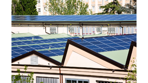 Impianto fotovoltaico su tetti industriali