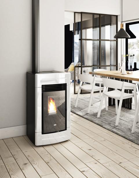 Stufa a pellet ventilata 9,5 kW EVACALOR SOFIA