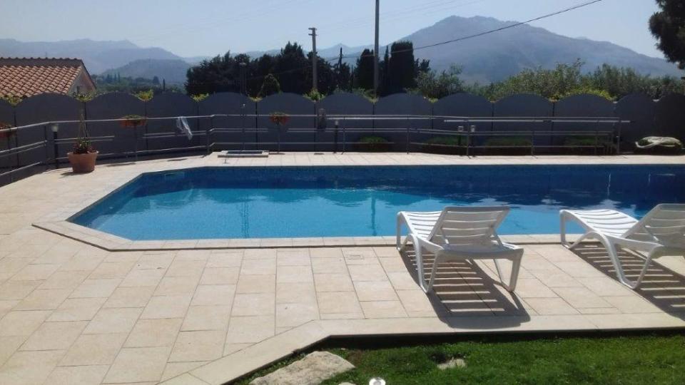 Realizzazione corrimano su misura per piscina