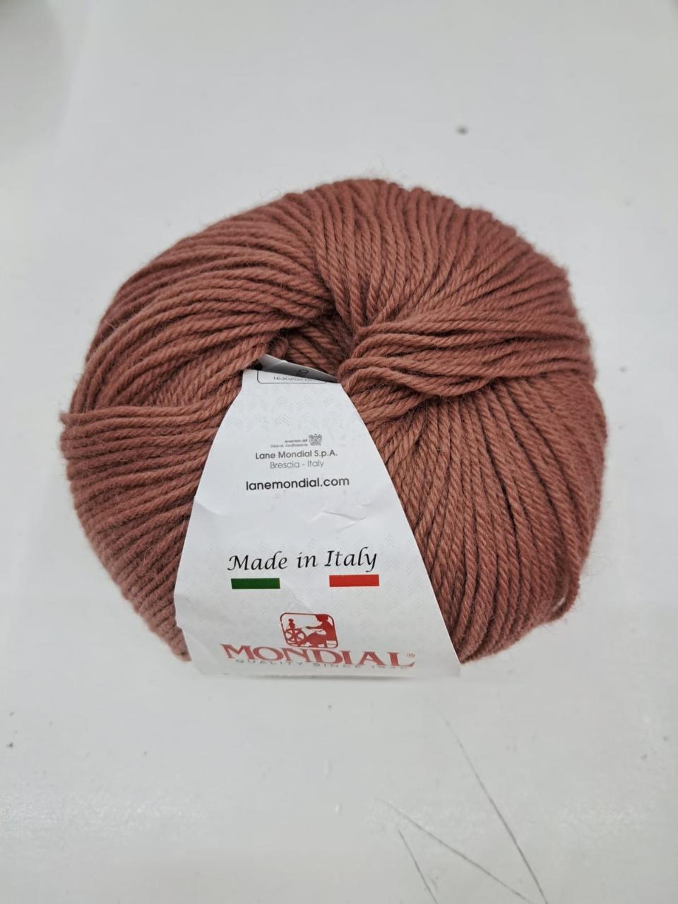 MERINOS EXTRA
50% Lana Vergine Merino 50% Acrilico -100 gr- Mondial