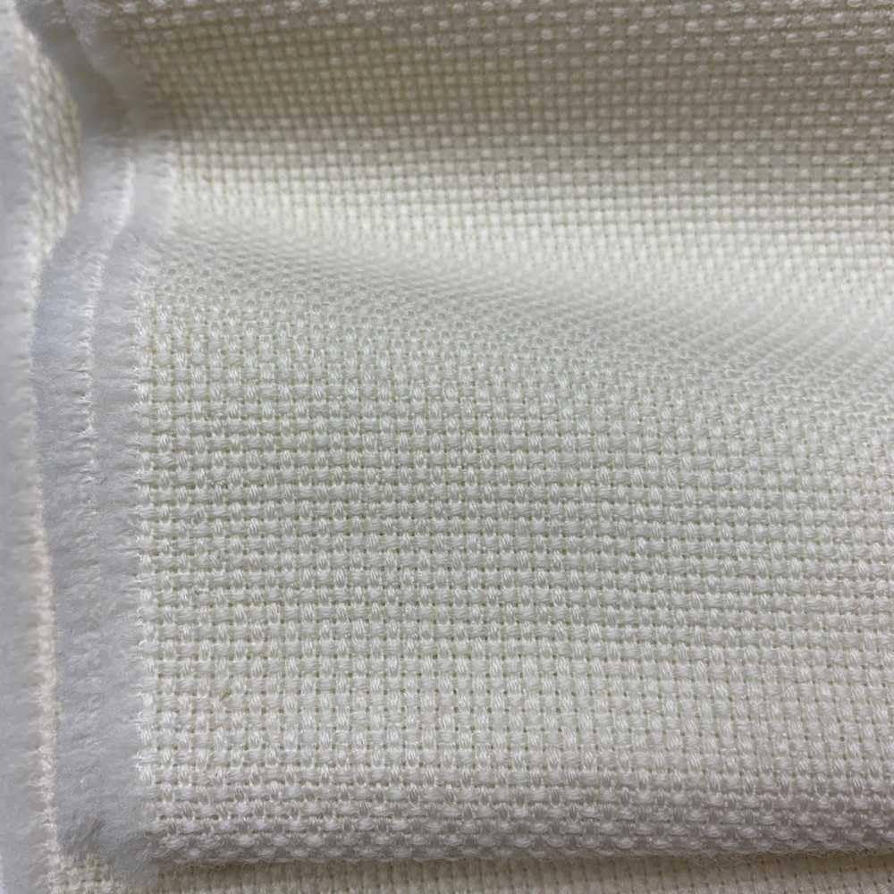 Tela Aida lanata 42 fori
H:1,70 CM
100% Pura Lana F.lli Graziano Tela