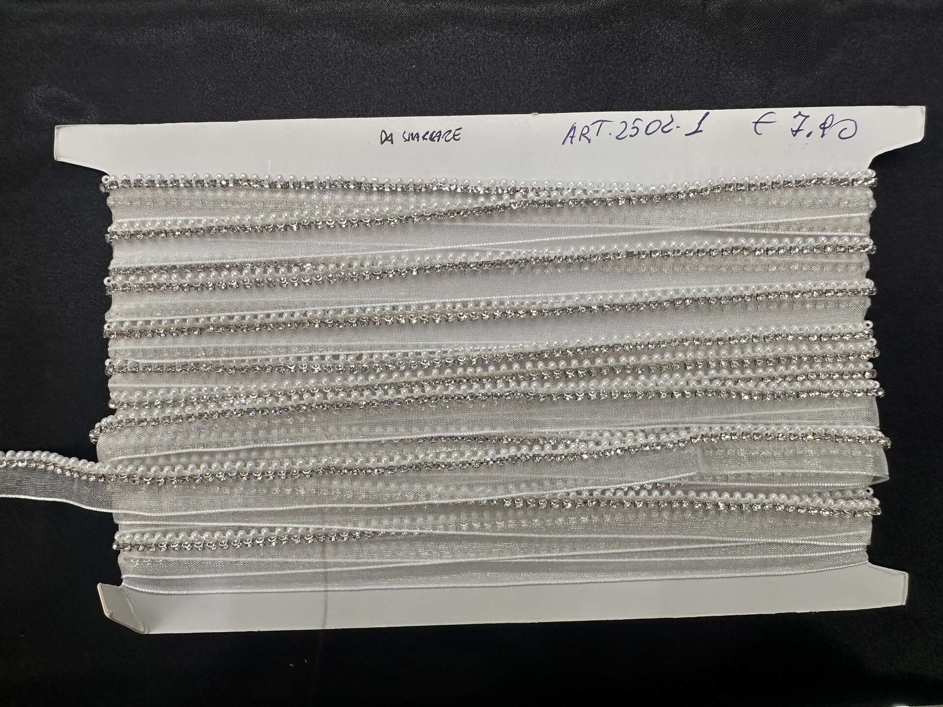 Passamaneria termoadesiva con strass Daddario Passamaneria termoadesiva