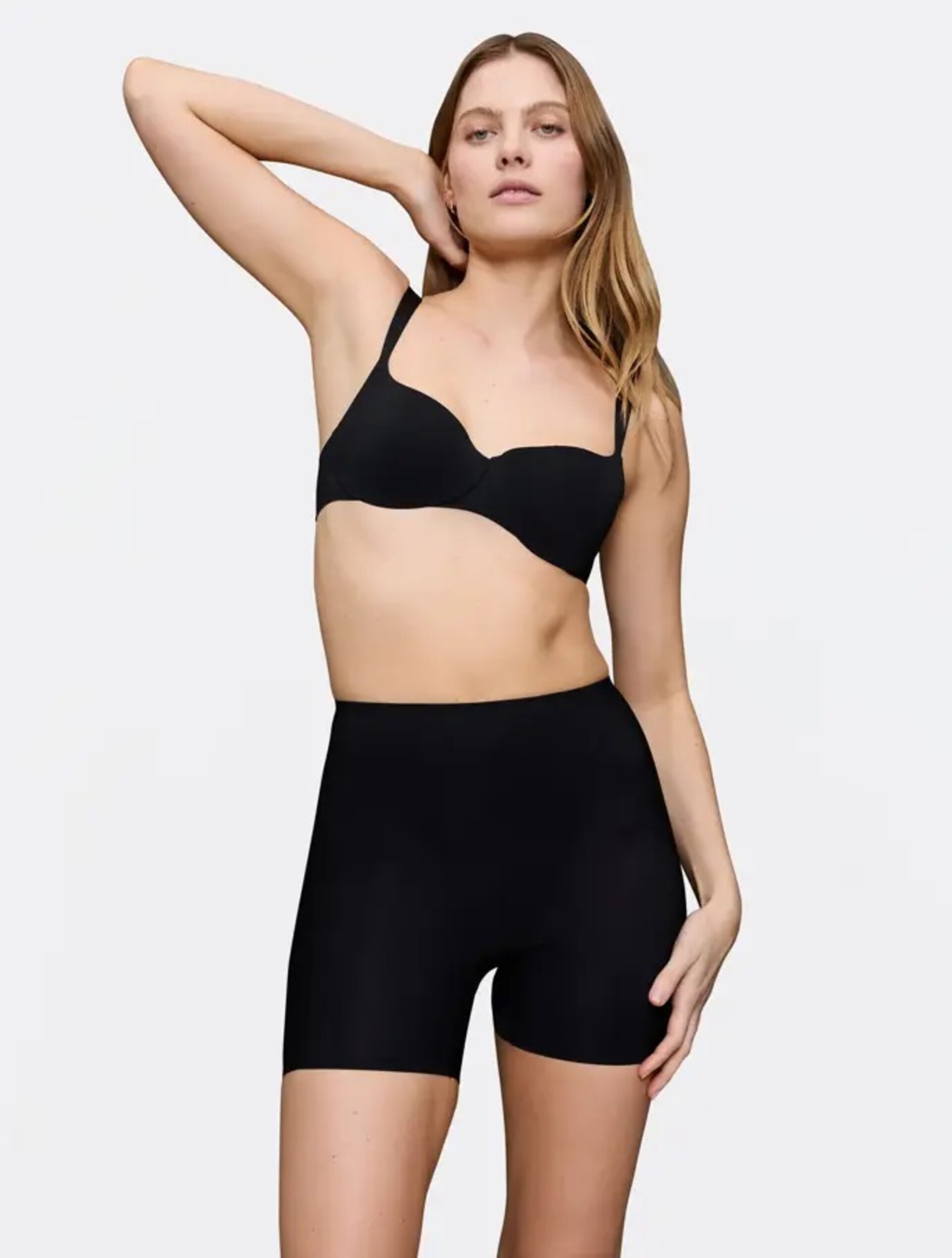 BMU Illusion Curve HW Short Triumph Pancerina Gambaletto